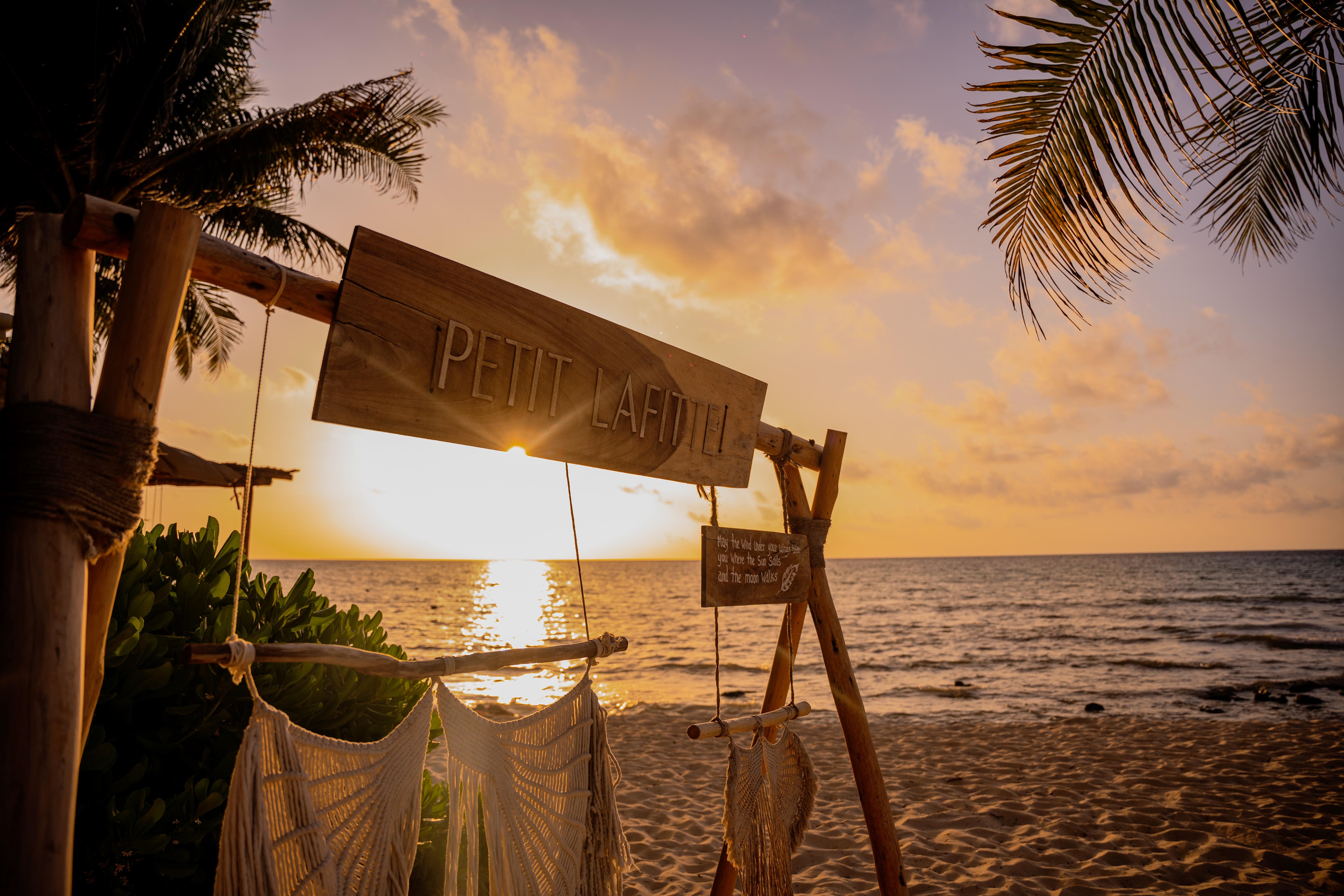 Petit Lafitte Beach Front Hotel & Bungalows Playa del Carmen Exterior photo