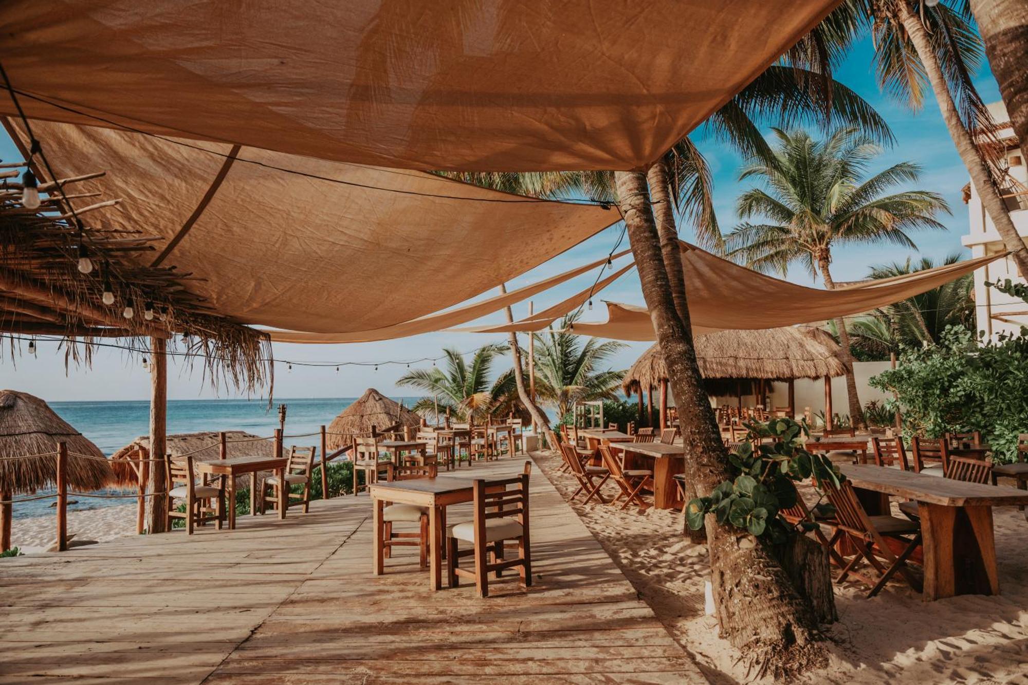 Petit Lafitte Beach Front Hotel & Bungalows Playa del Carmen Exterior photo